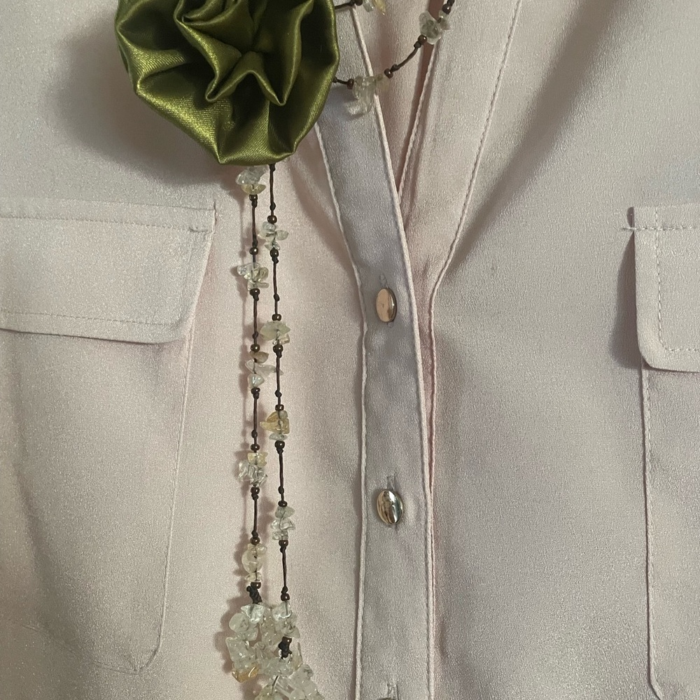 Elegant Green Floral Necklace